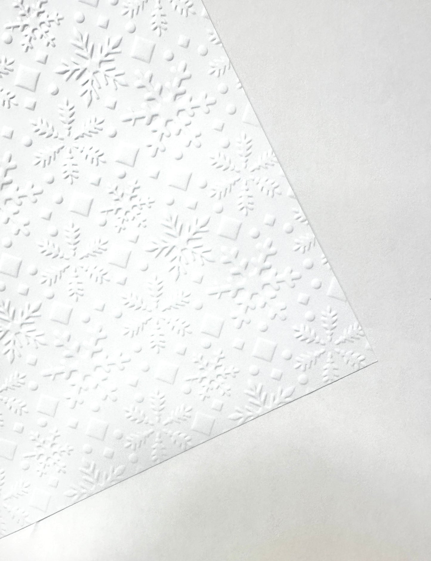 Crafting with Josie- 10 A4 Sheets of embossed 250gsm premium cardstock - Christmas - Snowflakes